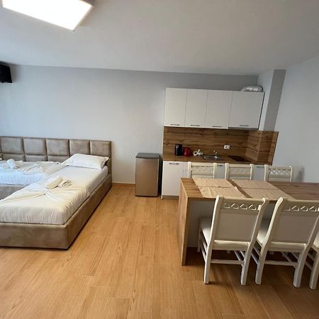 The Wish House Apartment โกเลม ภายนอก รูปภาพ