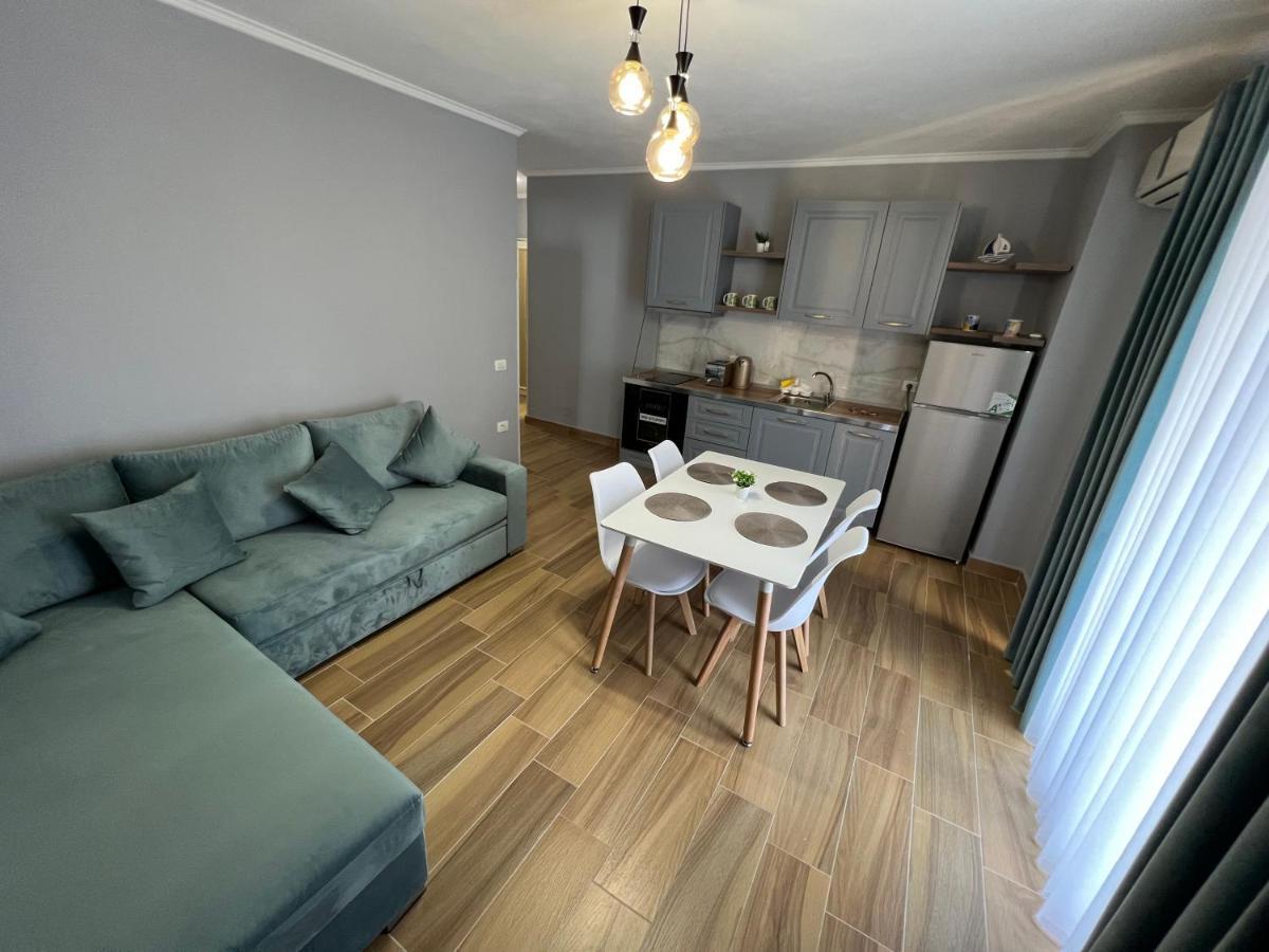 The Wish House Apartment โกเลม ภายนอก รูปภาพ