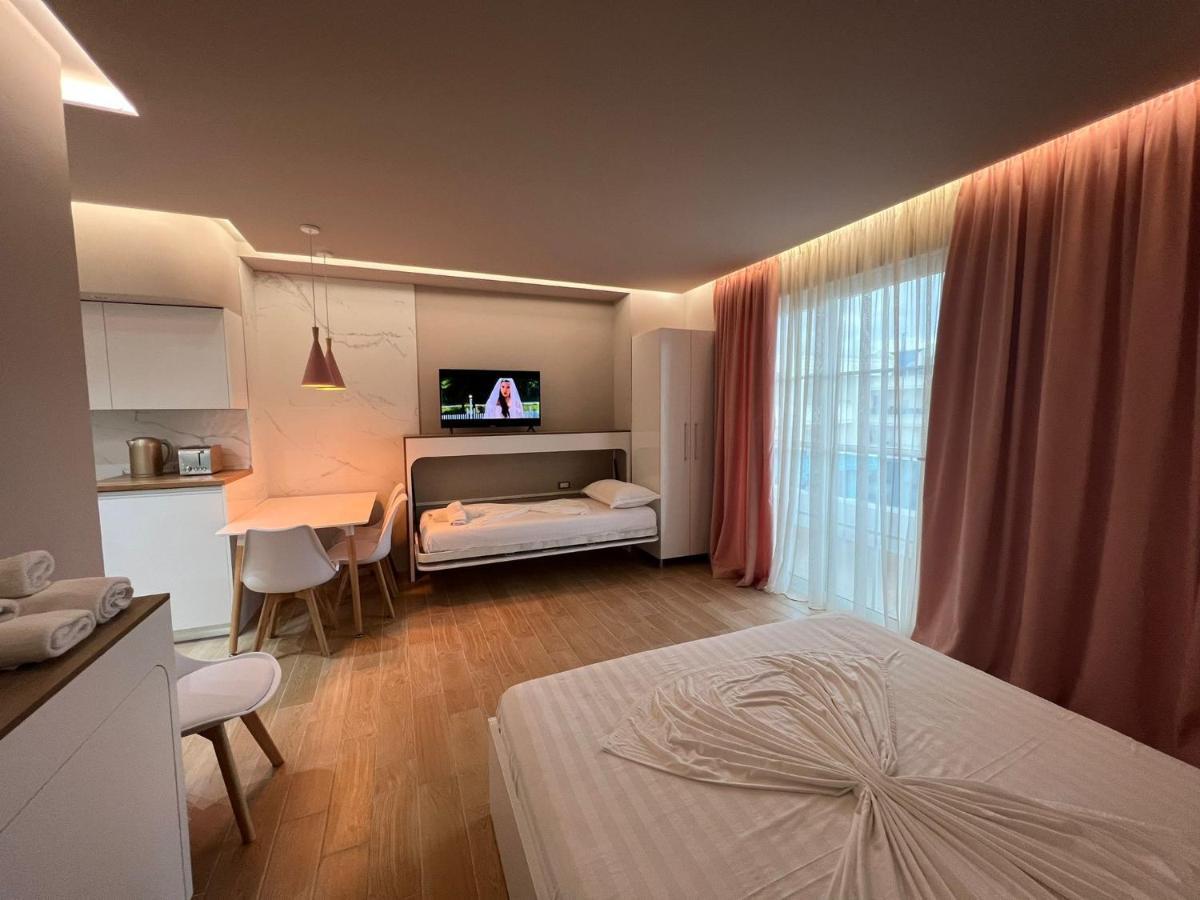 The Wish House Apartment โกเลม ภายนอก รูปภาพ