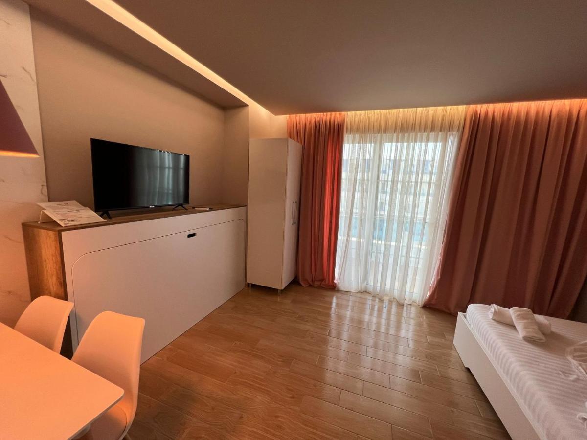 The Wish House Apartment โกเลม ภายนอก รูปภาพ