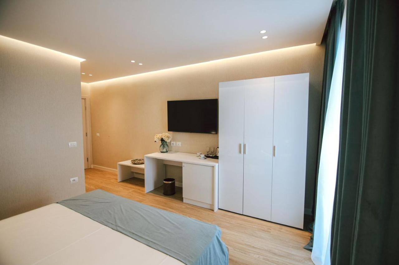 The Wish House Apartment โกเลม ภายนอก รูปภาพ