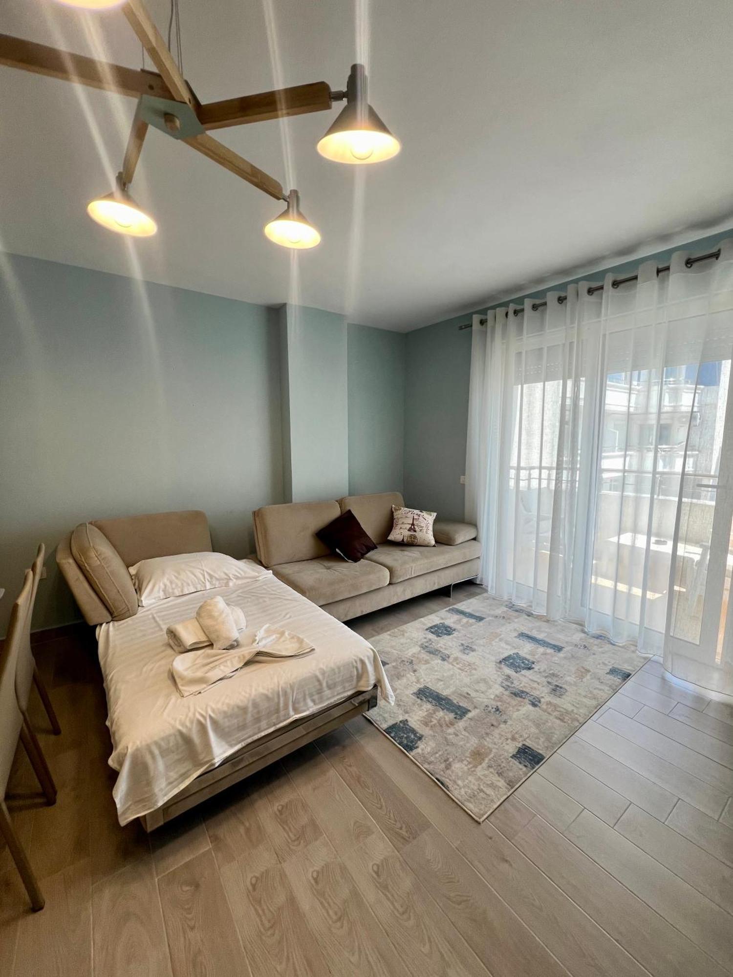 The Wish House Apartment โกเลม ภายนอก รูปภาพ